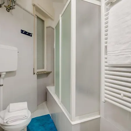 Apartment Holidays - 200m From Sea - Happy *